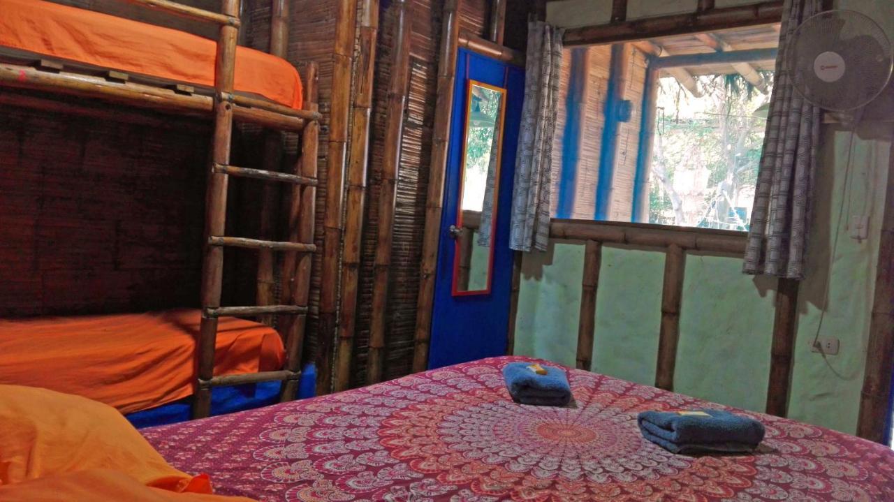 Saigon Backpackers Hostel Máncora Dış mekan fotoğraf
